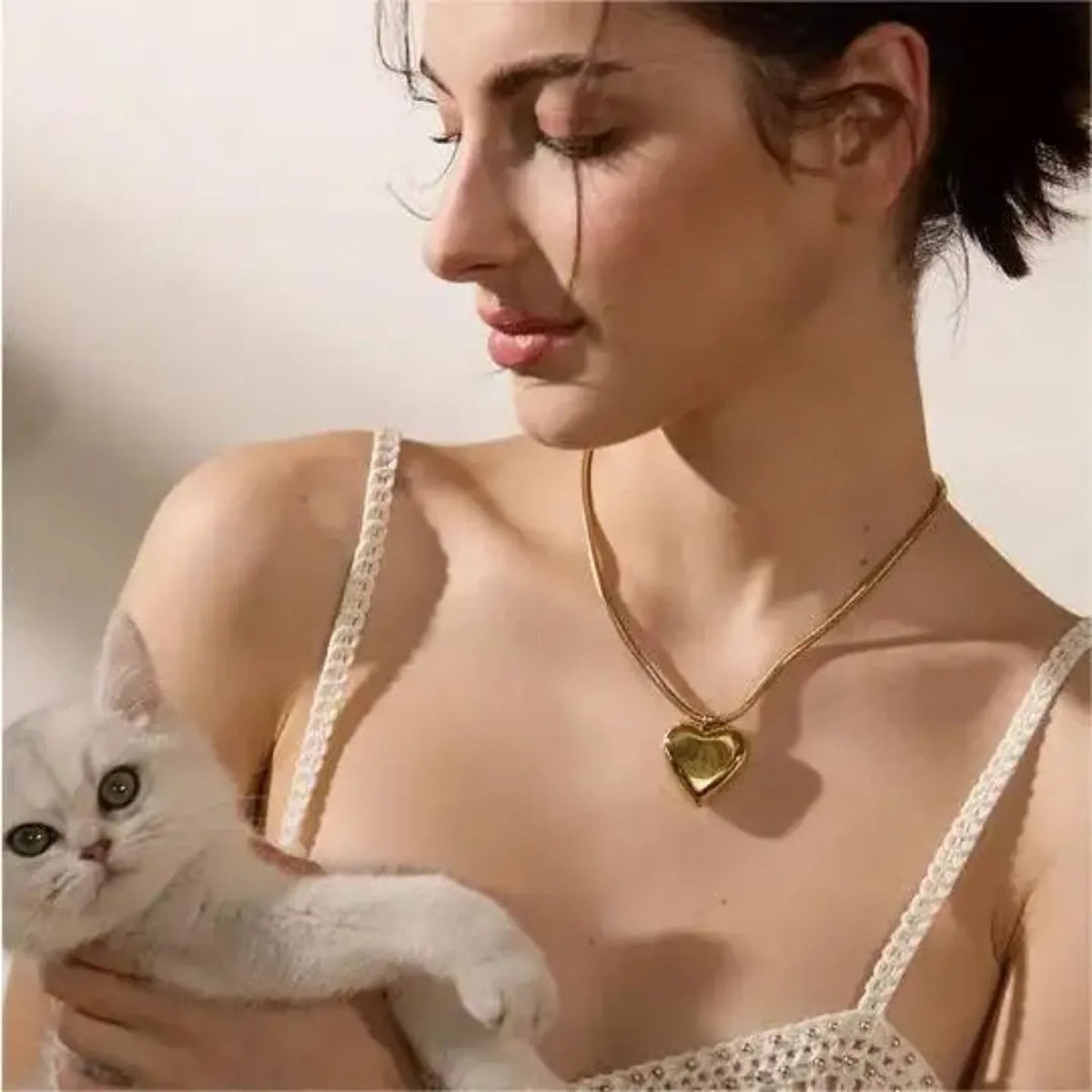 Fashion Jewelry Guide: How to Shop the Latest Styles Online - Diatoms