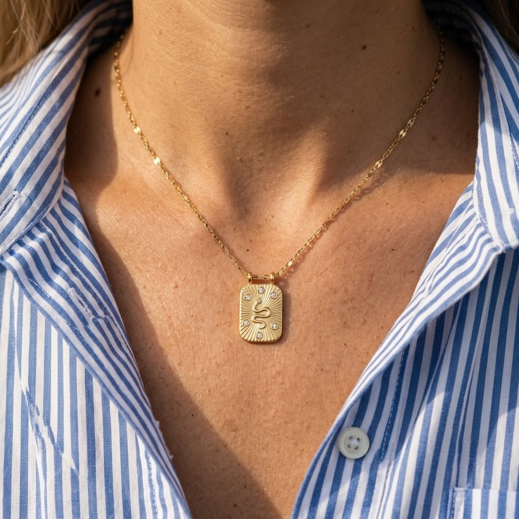 Luxe Squared Pattern Snake Necklace