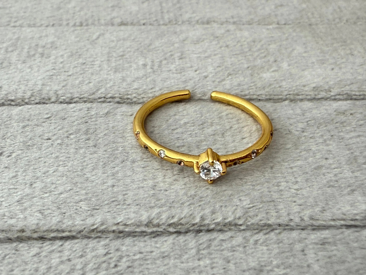 Radiant Majesty Ring - Diatoms