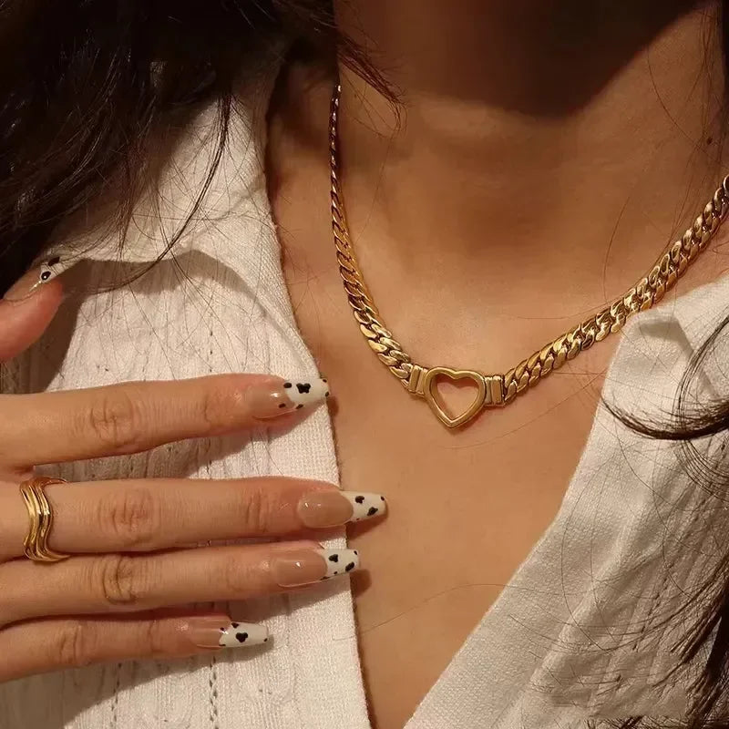 Hollow Heart Chain Necklace - Diatoms