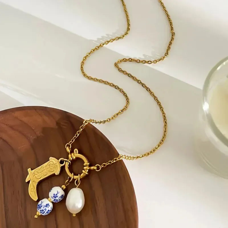 Chinoiserie Boots Pendant - Diatoms