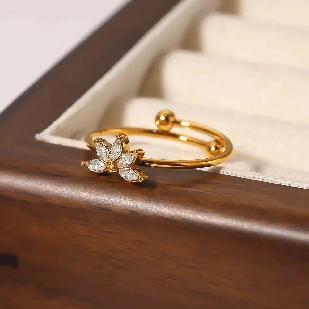 Floral Diamond Ring - Diatoms