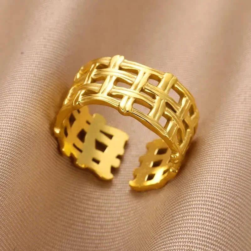 Interlocking Lattice Adjustable Ring