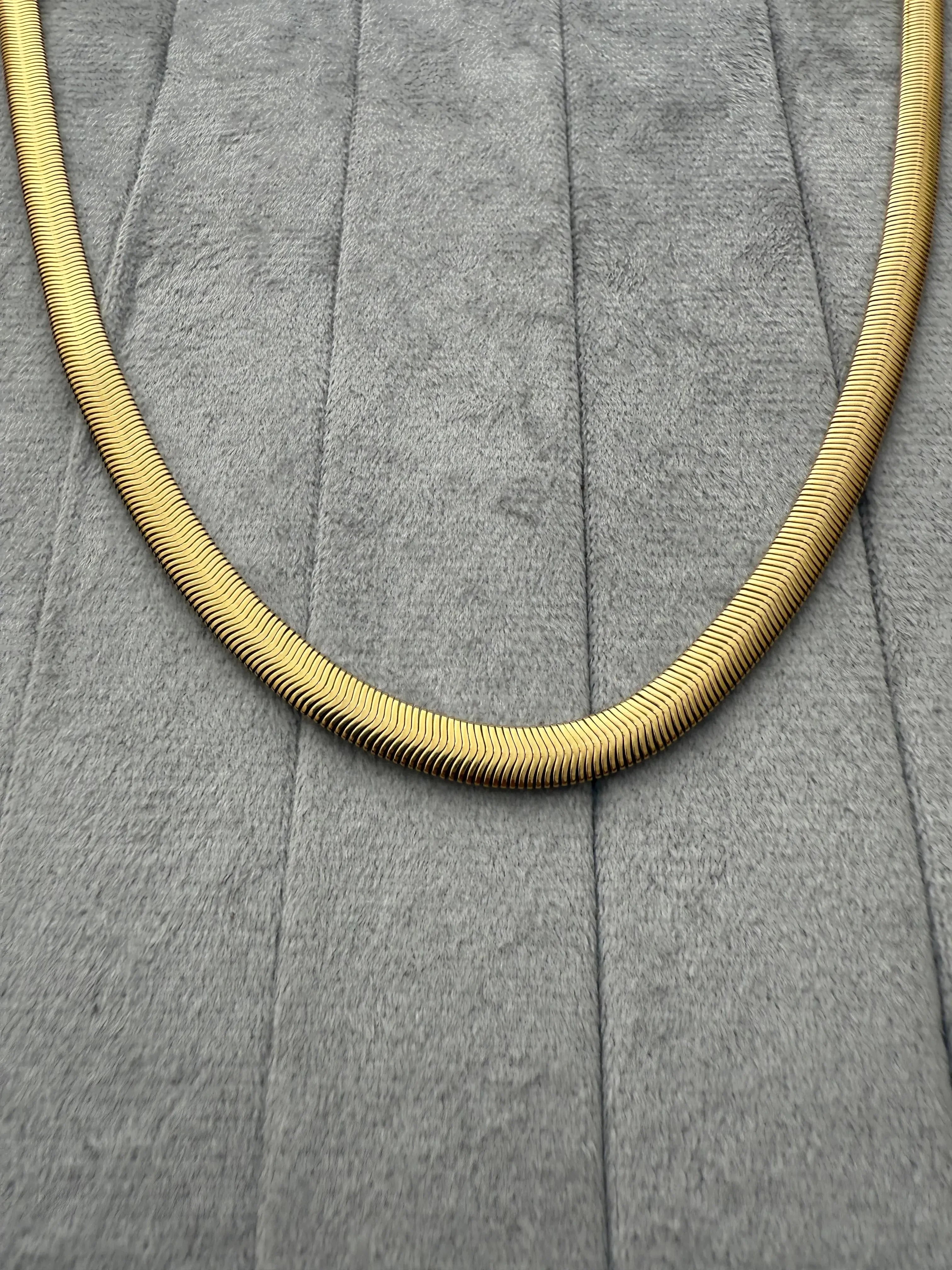 Luxy Serpentine Necklace - Diatoms