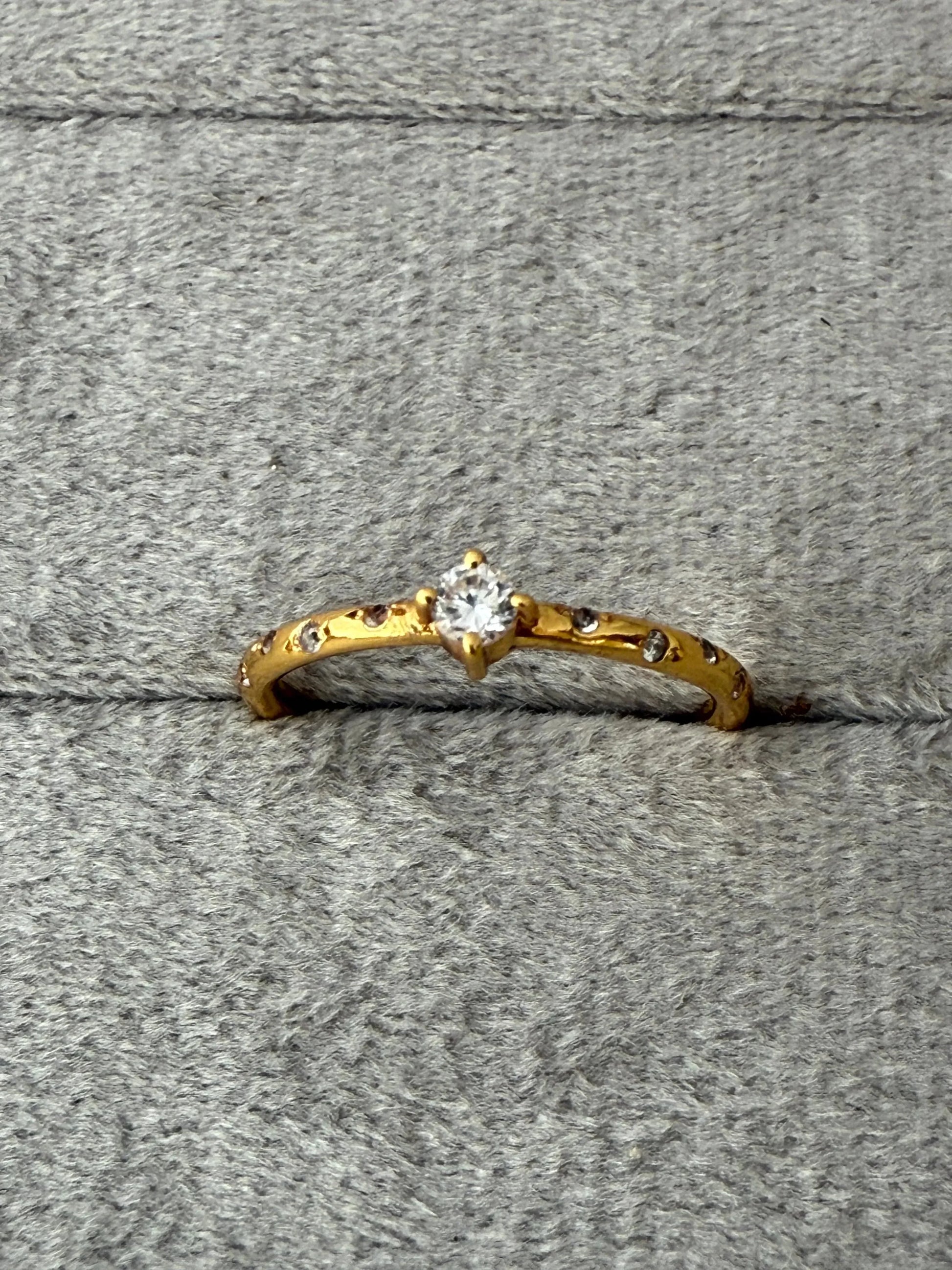 Radiant Majesty Ring - Diatoms