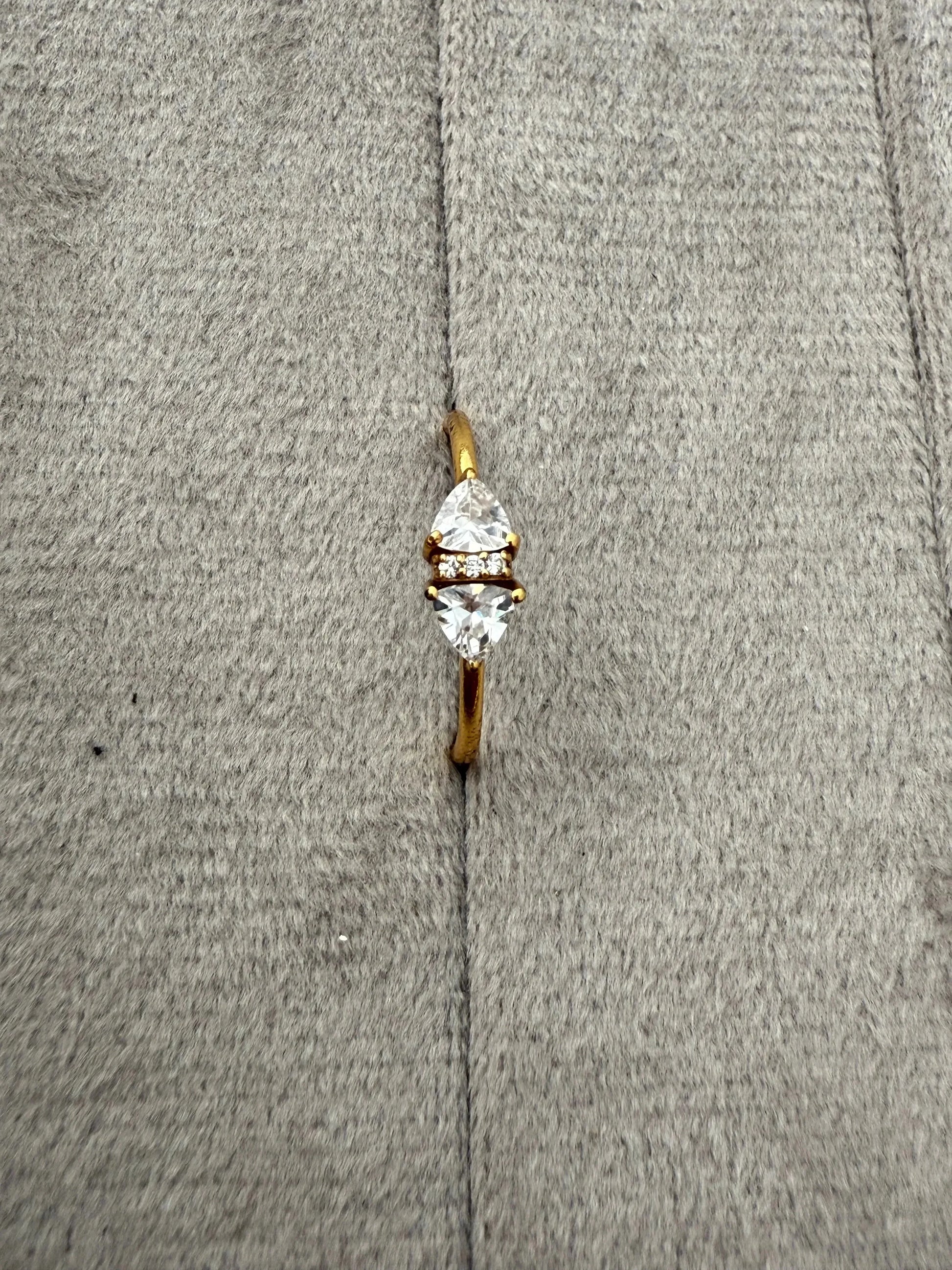 Minimal Classic Diamond Ring - Diatoms