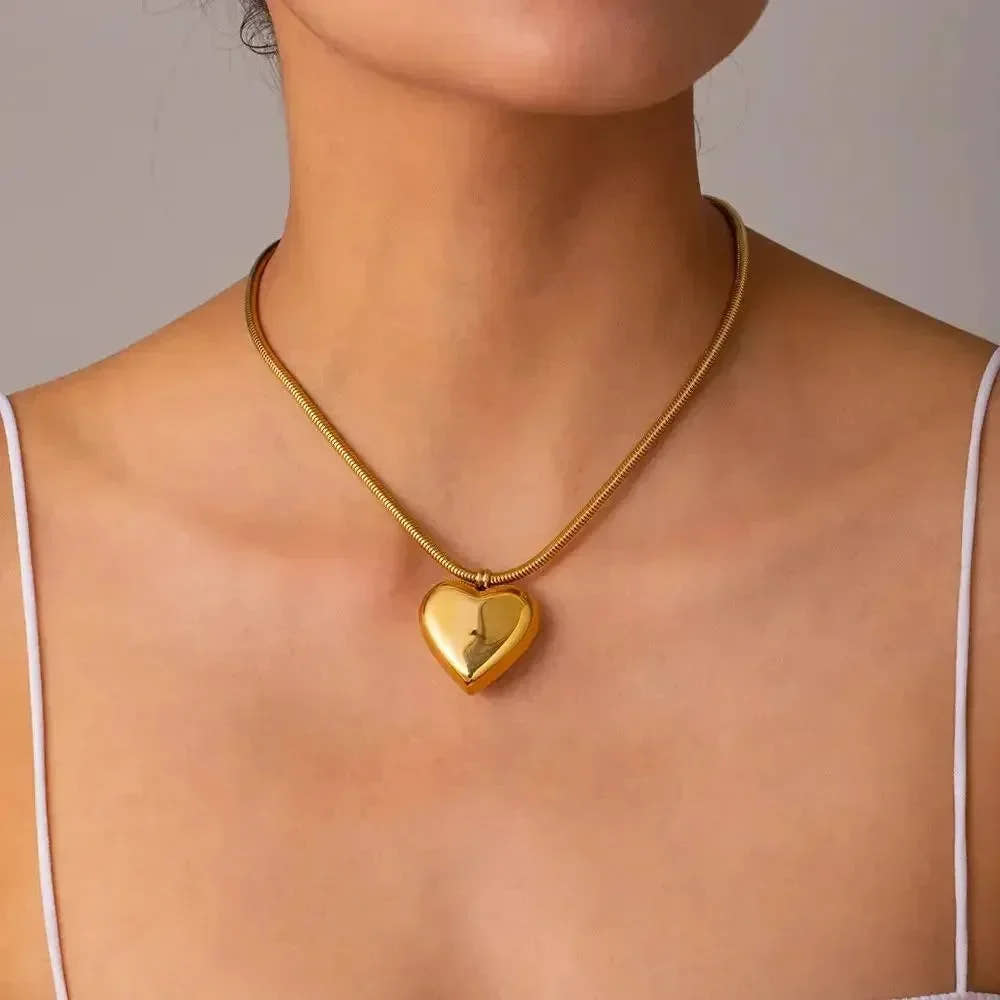 Golden Heart Magnetized Chain Necklace - Diatoms
