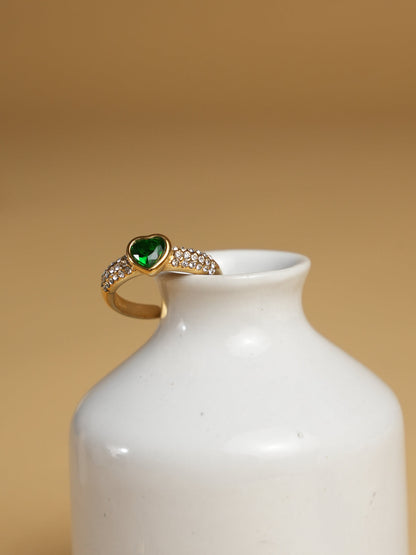 Green emerald heart diamond ring