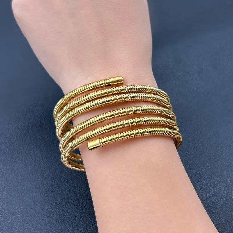 Sleek Spiral Gold Bracelet