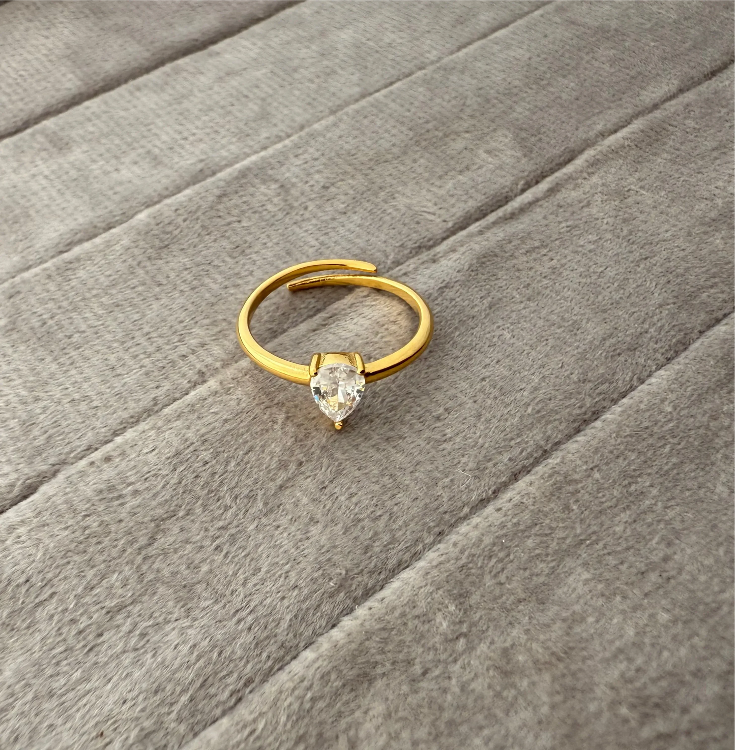 Dew Kissed Diamond Ring - Diatoms