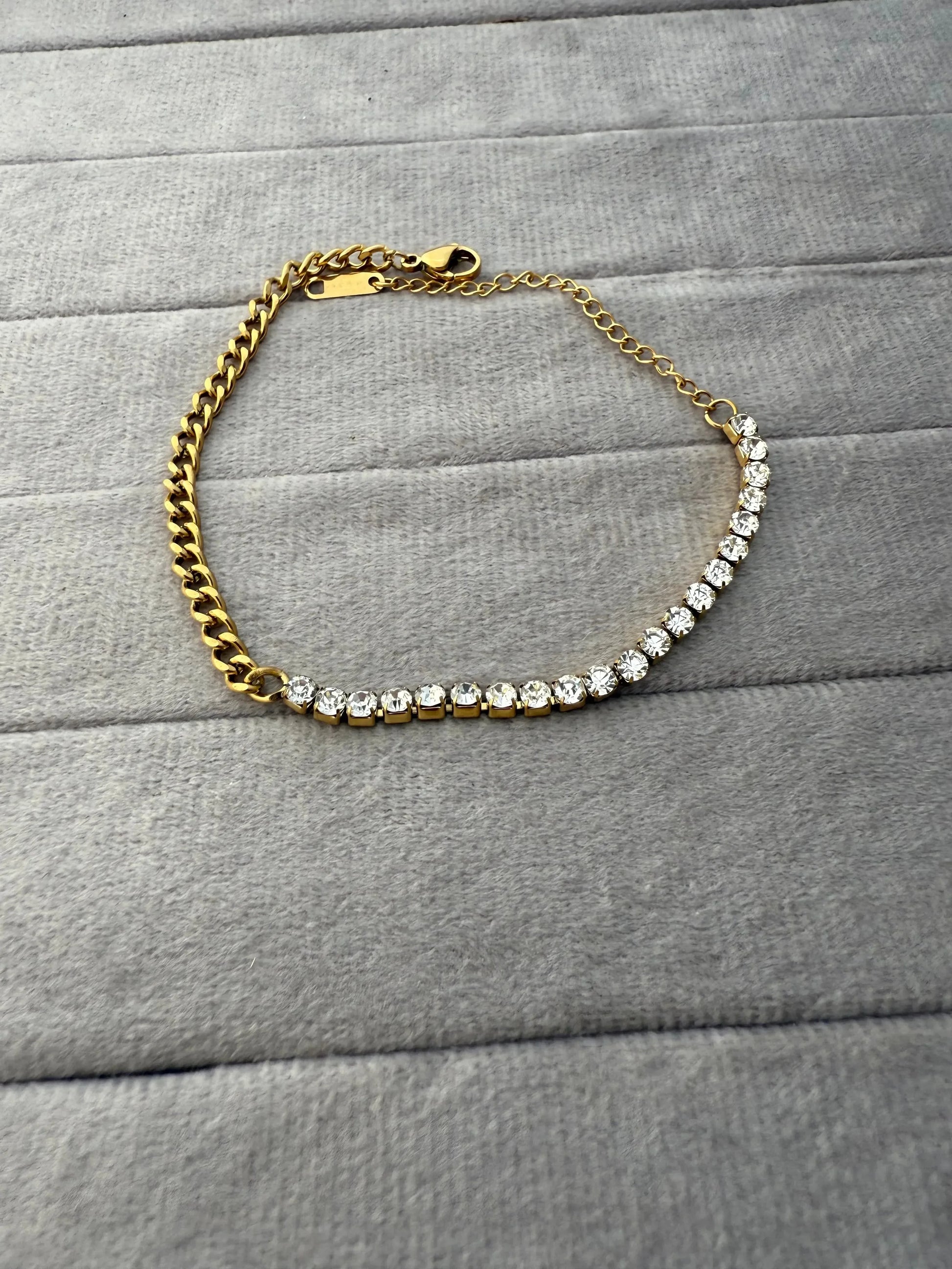 Exquisite Diamond Bracelet - Diatoms