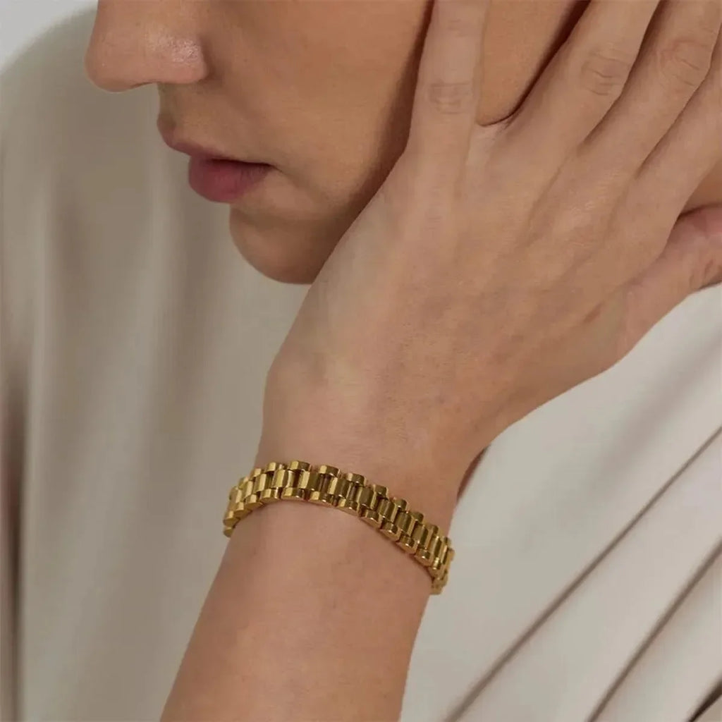 Luxy Gold Oyster Watchstrap Bracelet - Diatoms