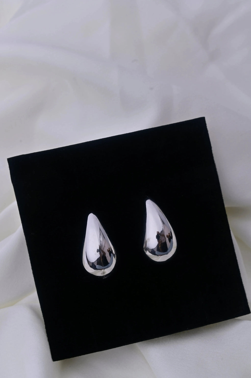 Silver Droplets Stud Earrings - Diatoms