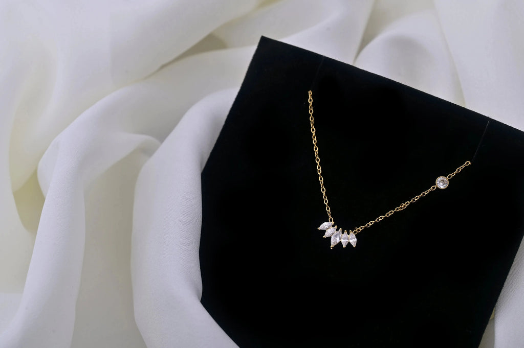 Gemstone Leaf Pendant - Diatoms