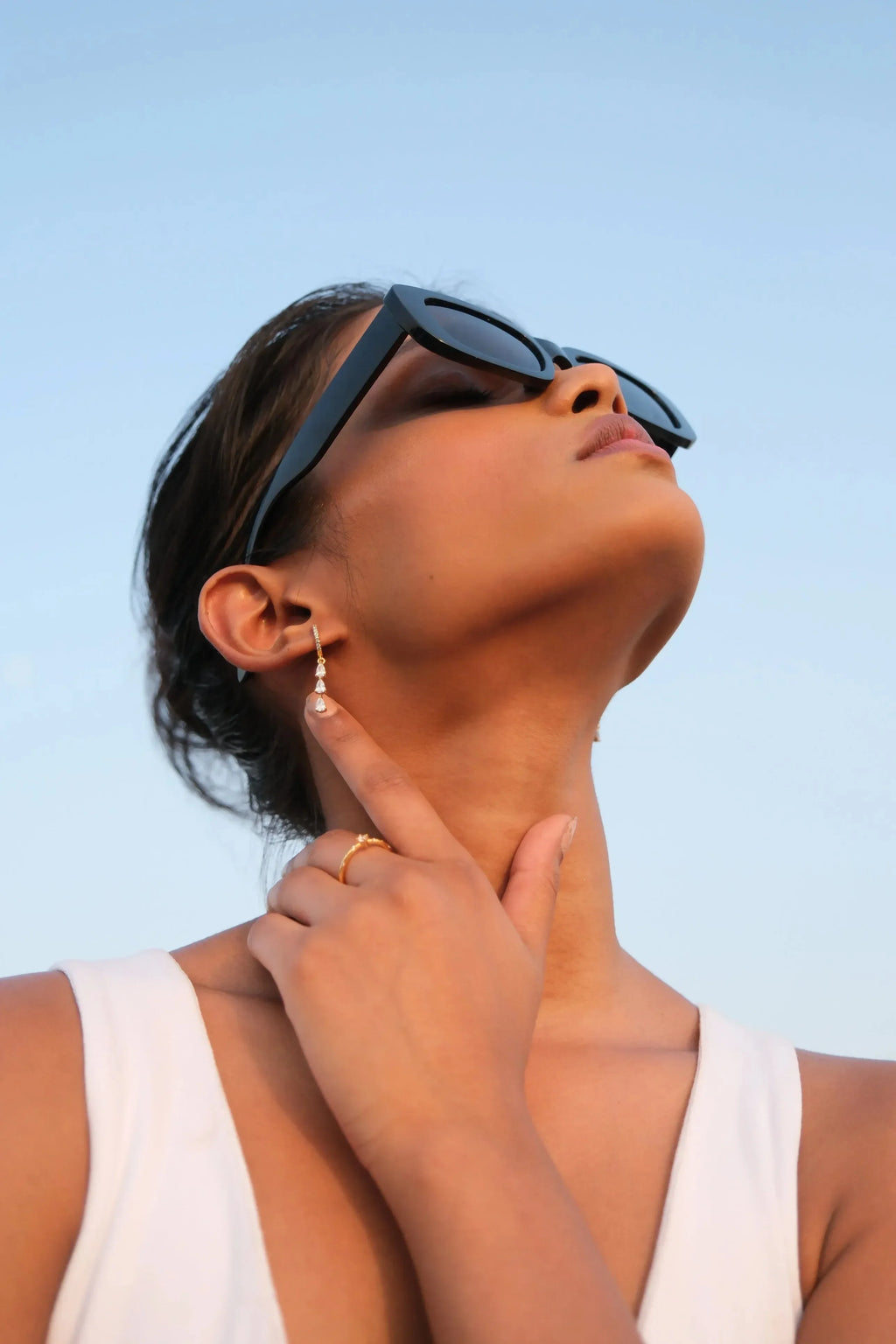 Opulent Ivory Diamond Drops Earrings - Diatoms