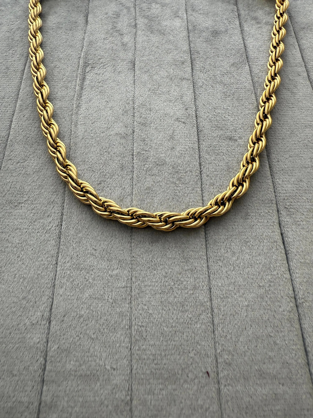 Bling Buzz Twisted Chain Necklace - Diatoms