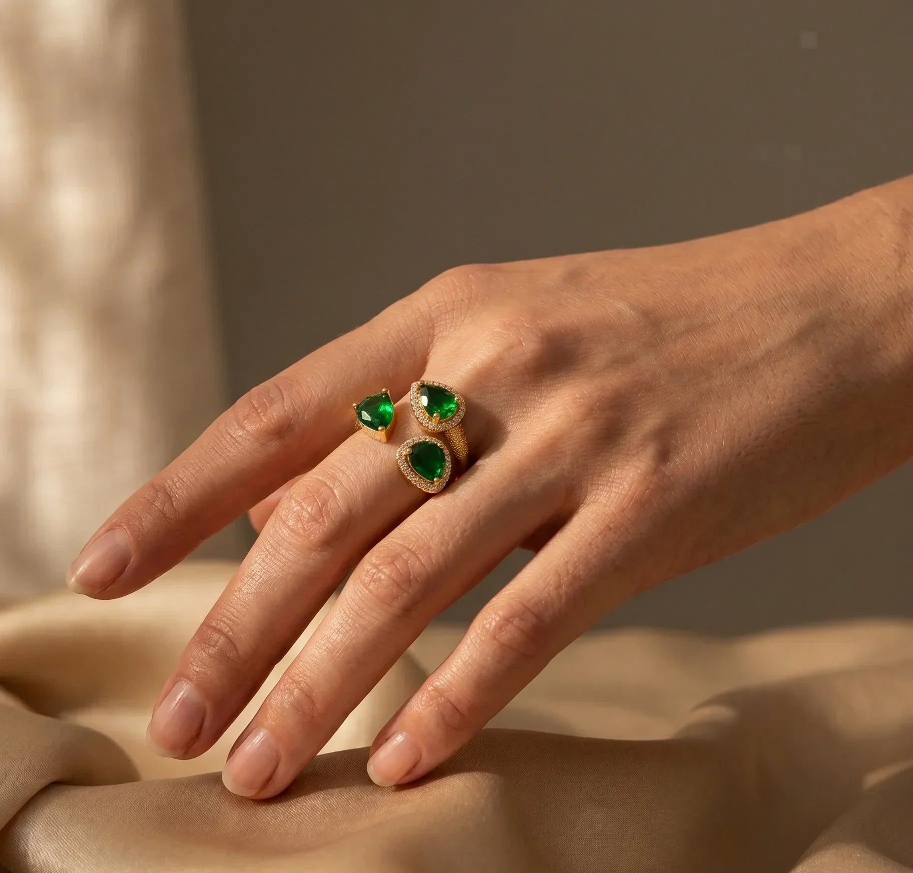 Royal Ivy Diamond Ring