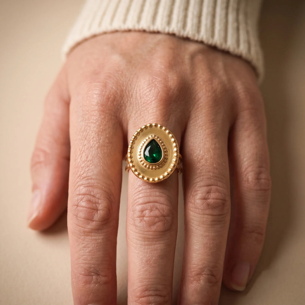 Majestic Emerald Radiance Ring
