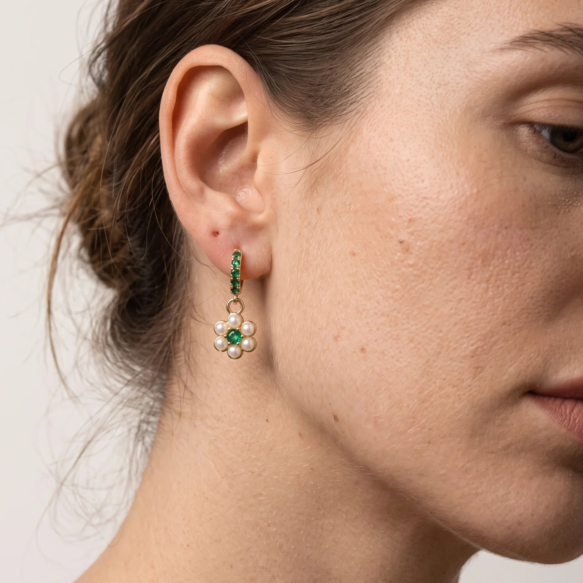 Shiny Flower Pearls Earrings
