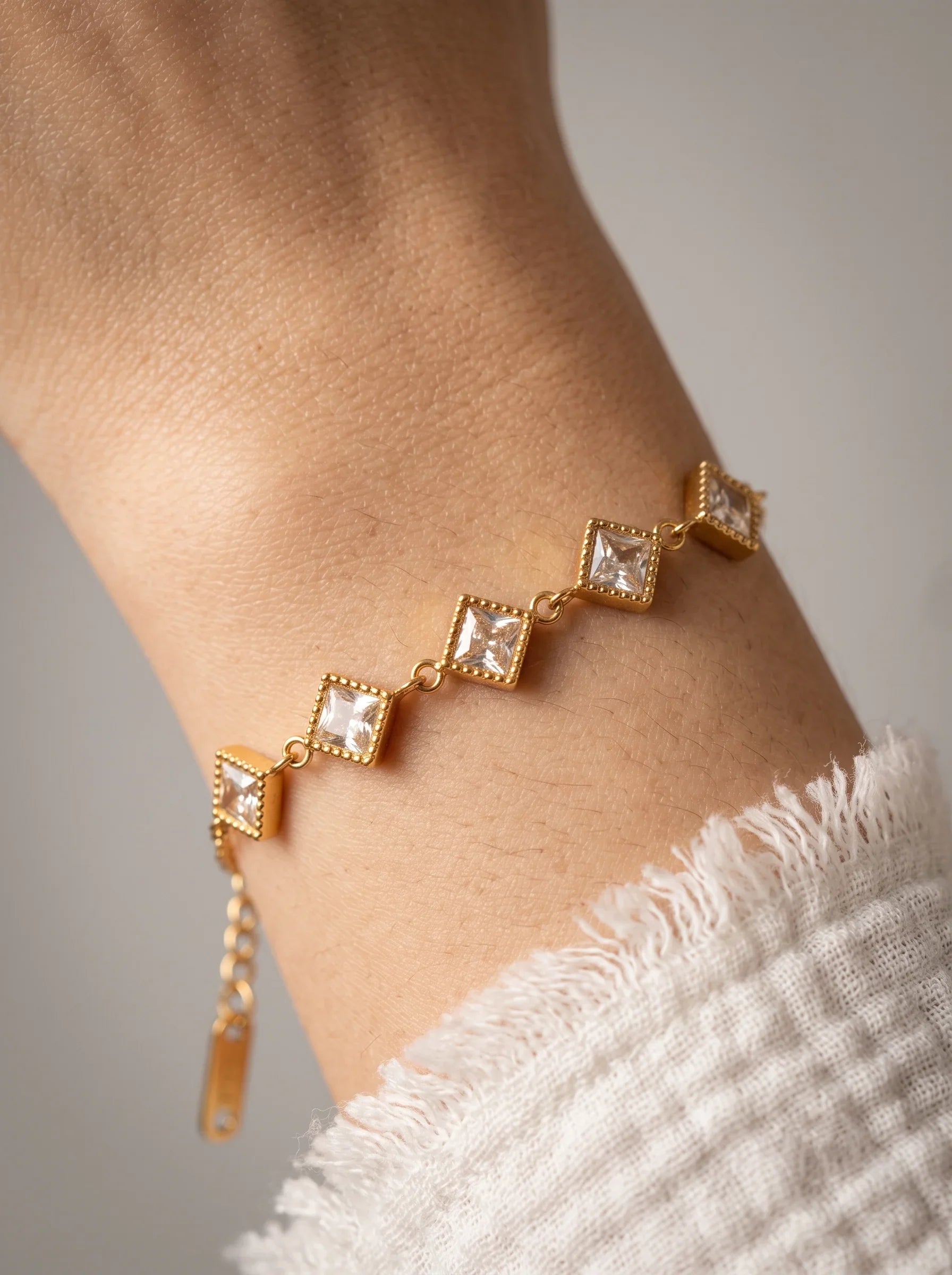 Wrist Pop Zircon Bracelet
