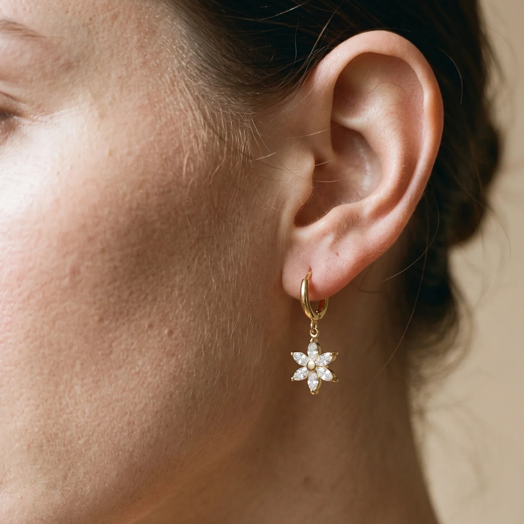 Diatoms Simple Style Sunflower Drop Earrings
