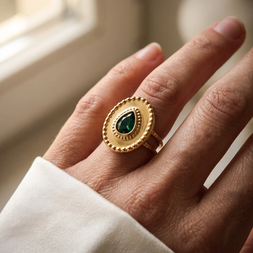 Majestic Emerald Radiance Ring