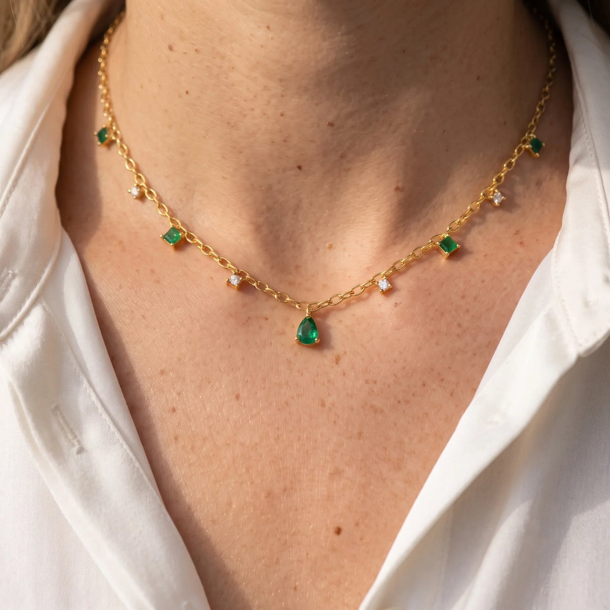 Clavicle Chain Niche Necklace