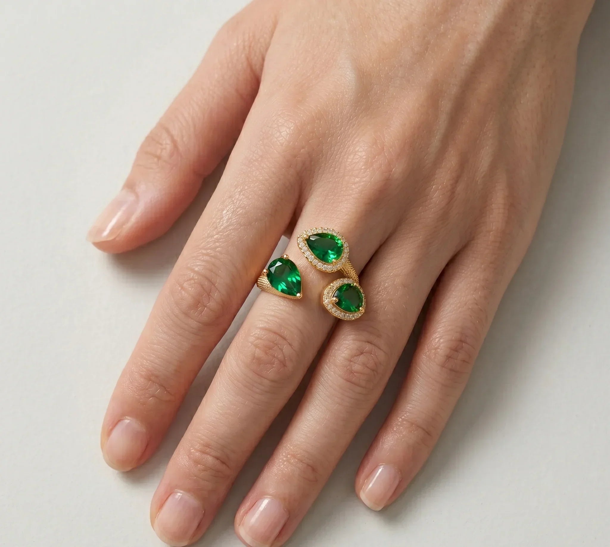 Royal Ivy Diamond Ring
