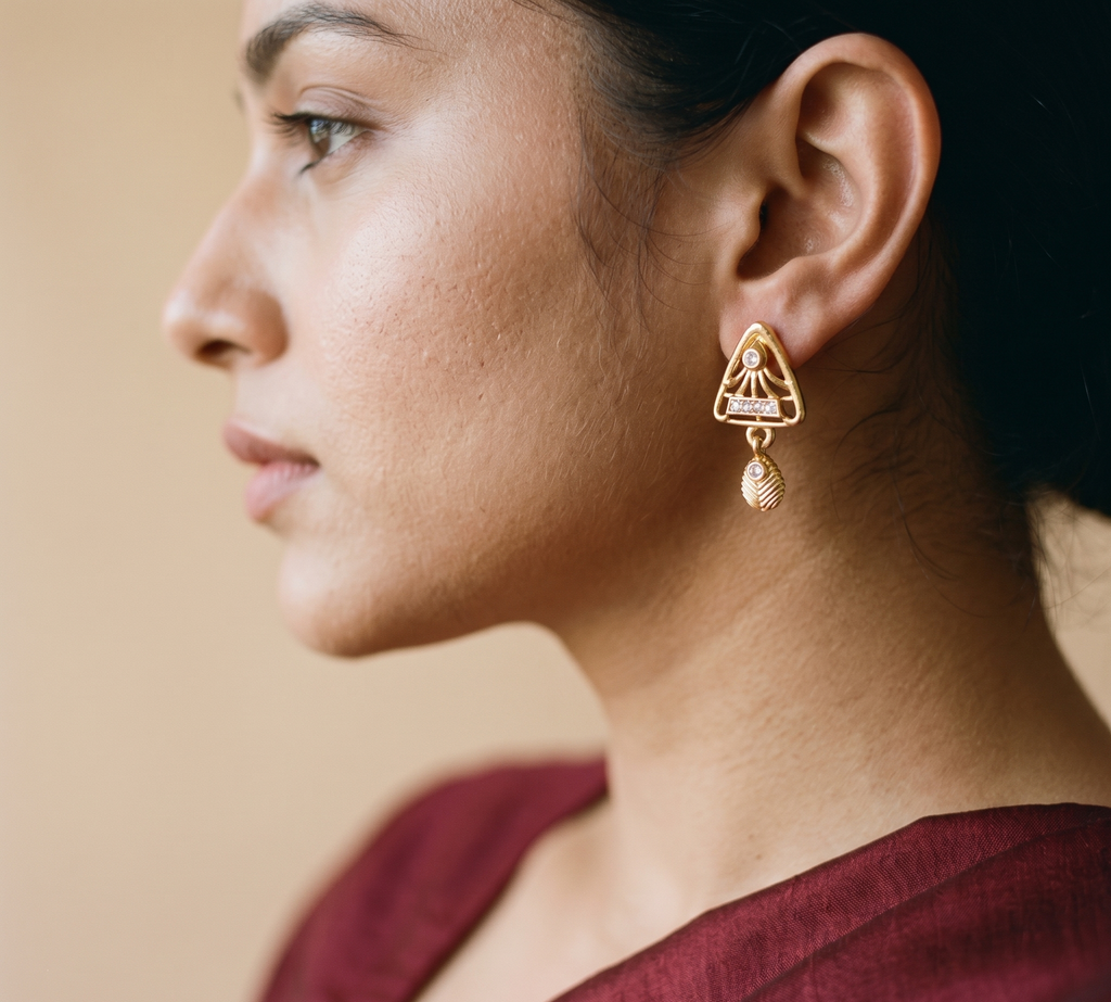 Prabha Trikonika Earrings