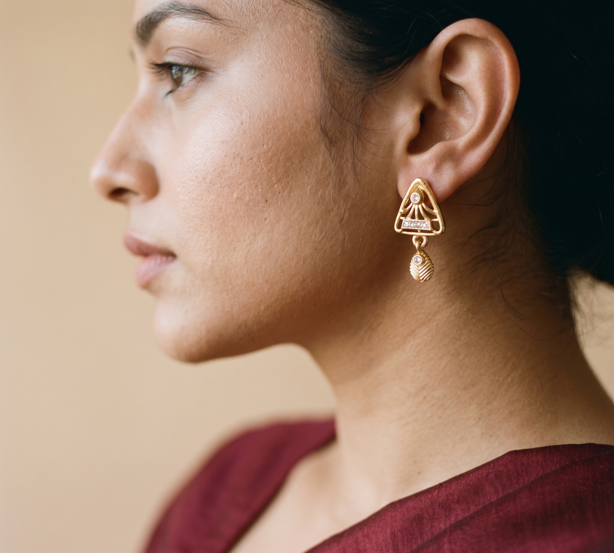 Prabha Trikonika Earrings