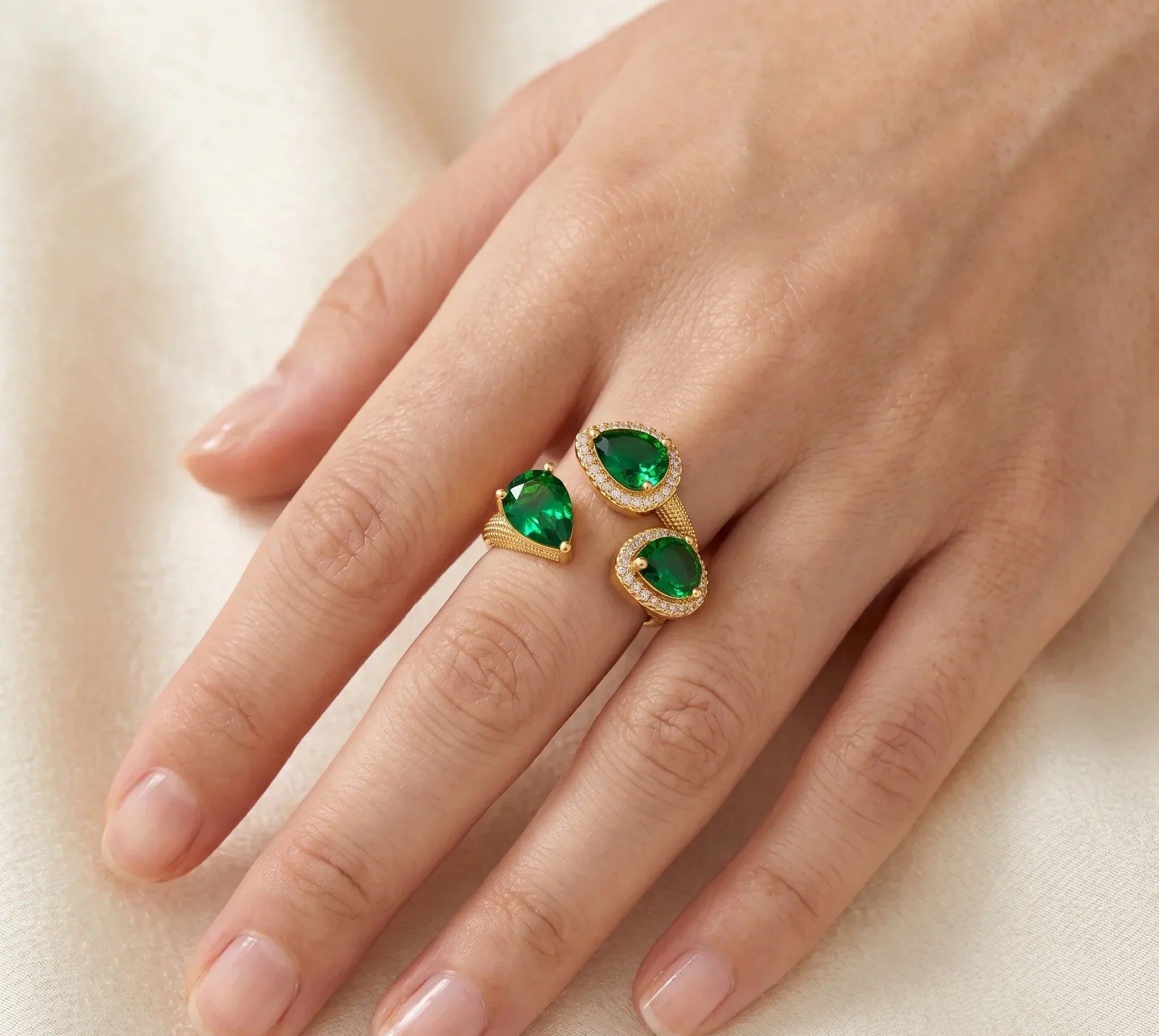 Royal Ivy Diamond Ring