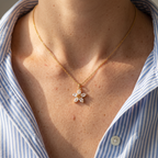 Luxy Chic Leaf Necklace
