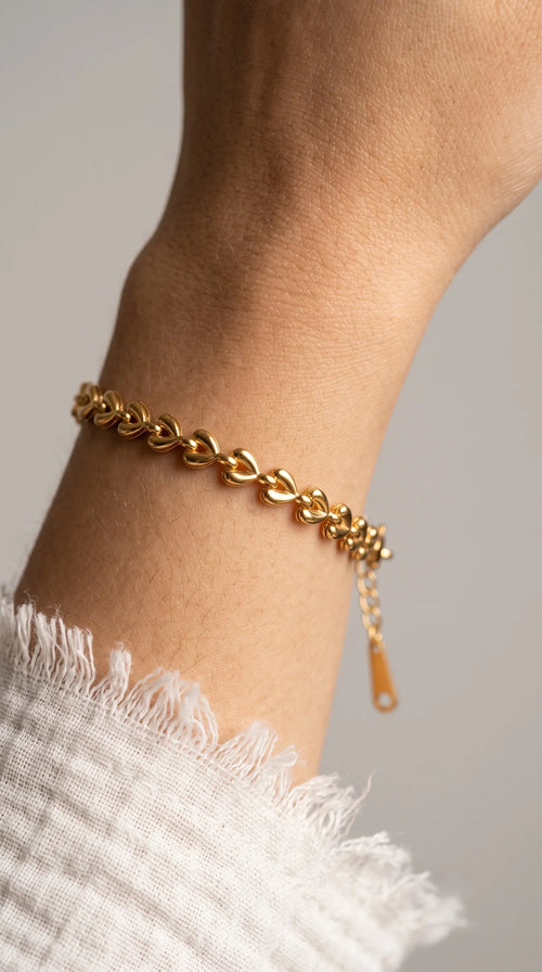 Golden Heart Link Bracelet