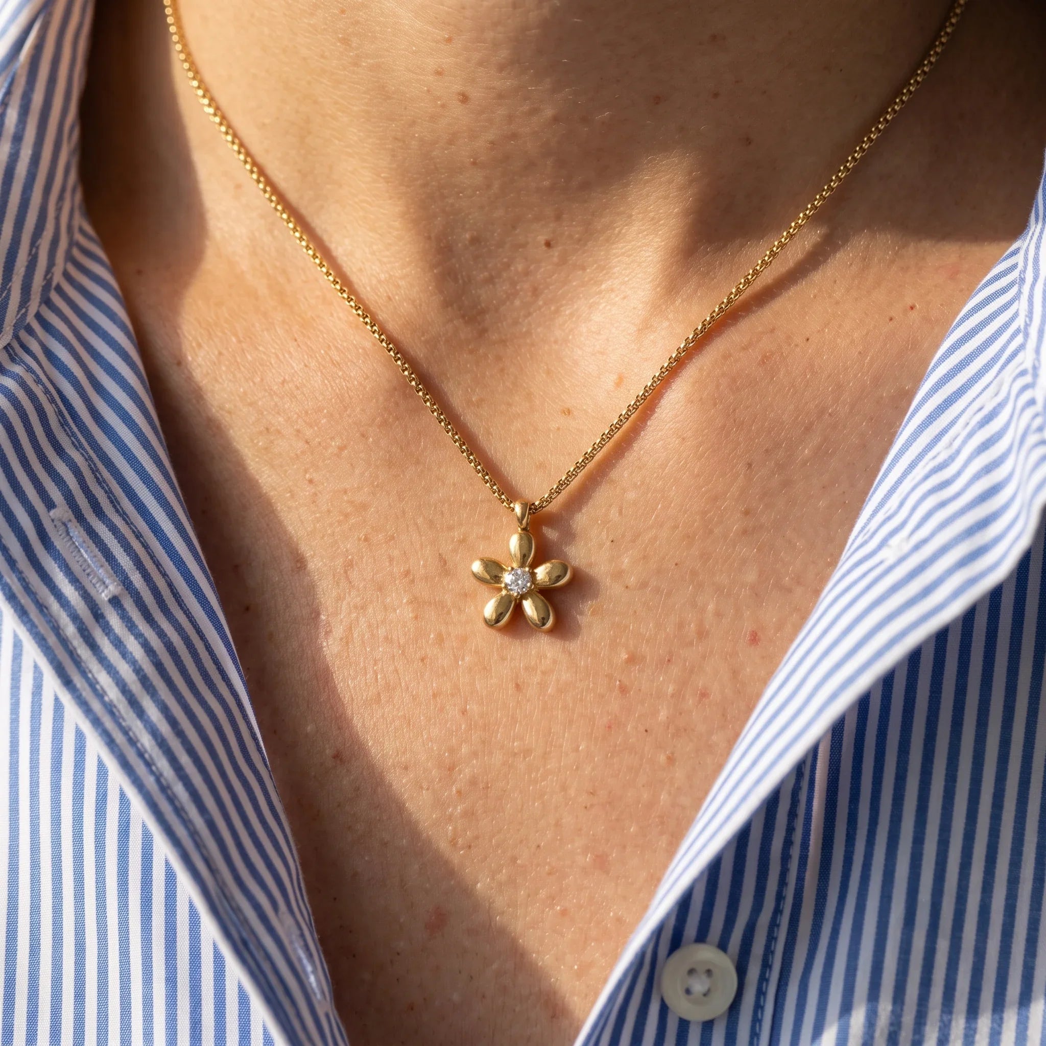 Diatoms Floral Shaped Necklace