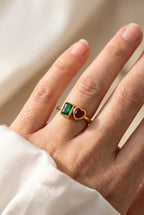 Shiny Loving Emerald Ring