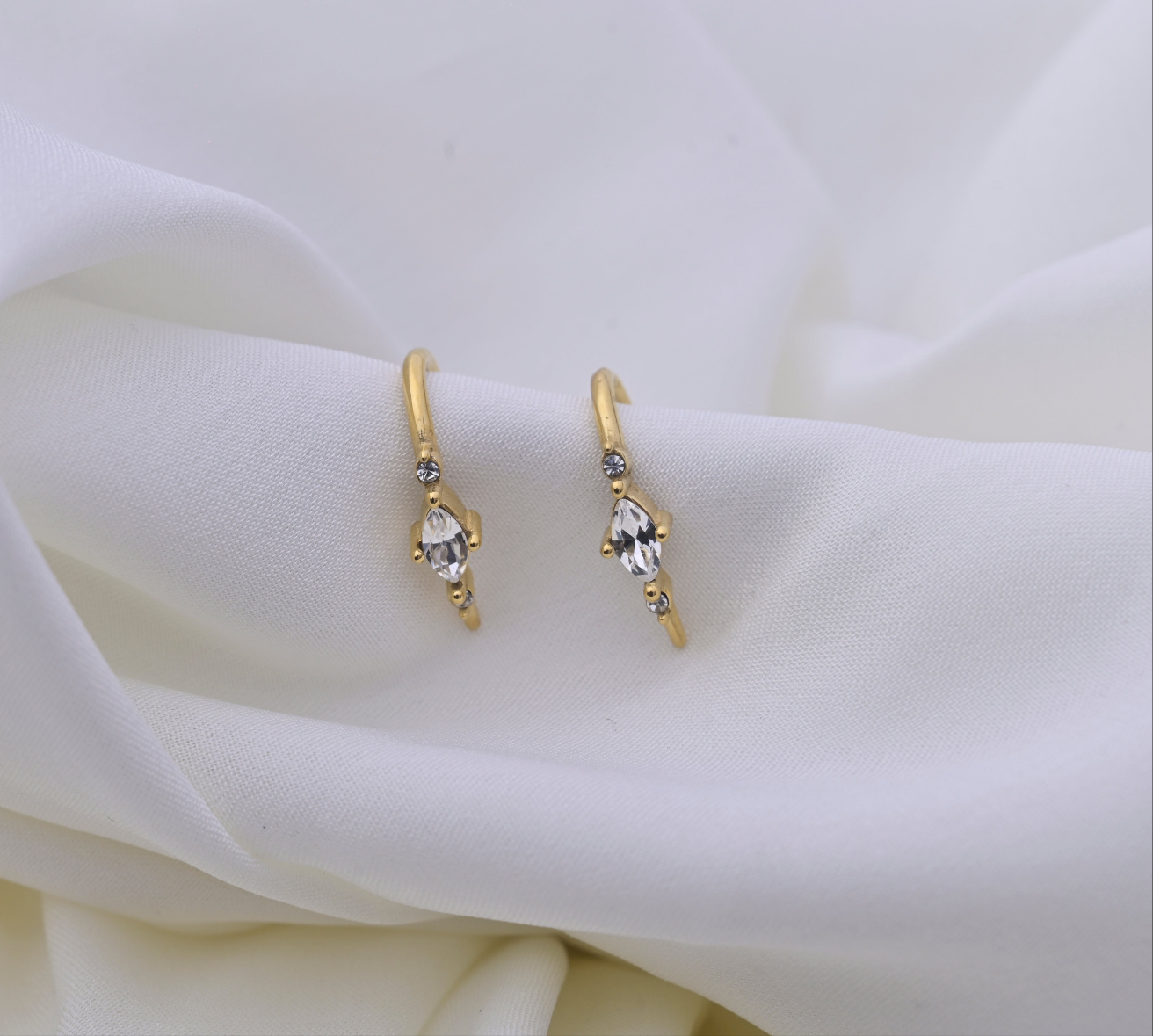 U Shaped Diamond Mini Studs Earrings