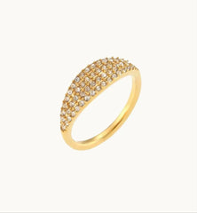 Shimmering Gold Diamond Ring