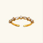 Majestic Solitaire Ring - Diatoms