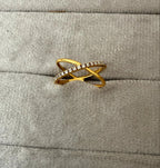 Diamond-Studded Gold Circle Ring - Diatoms