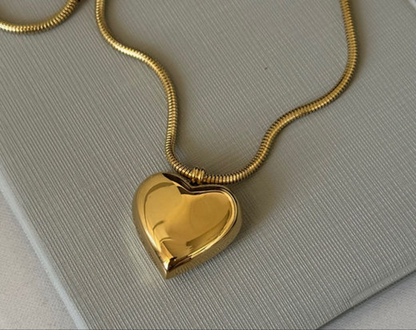 Golden Heart Magnetized Chain Necklace