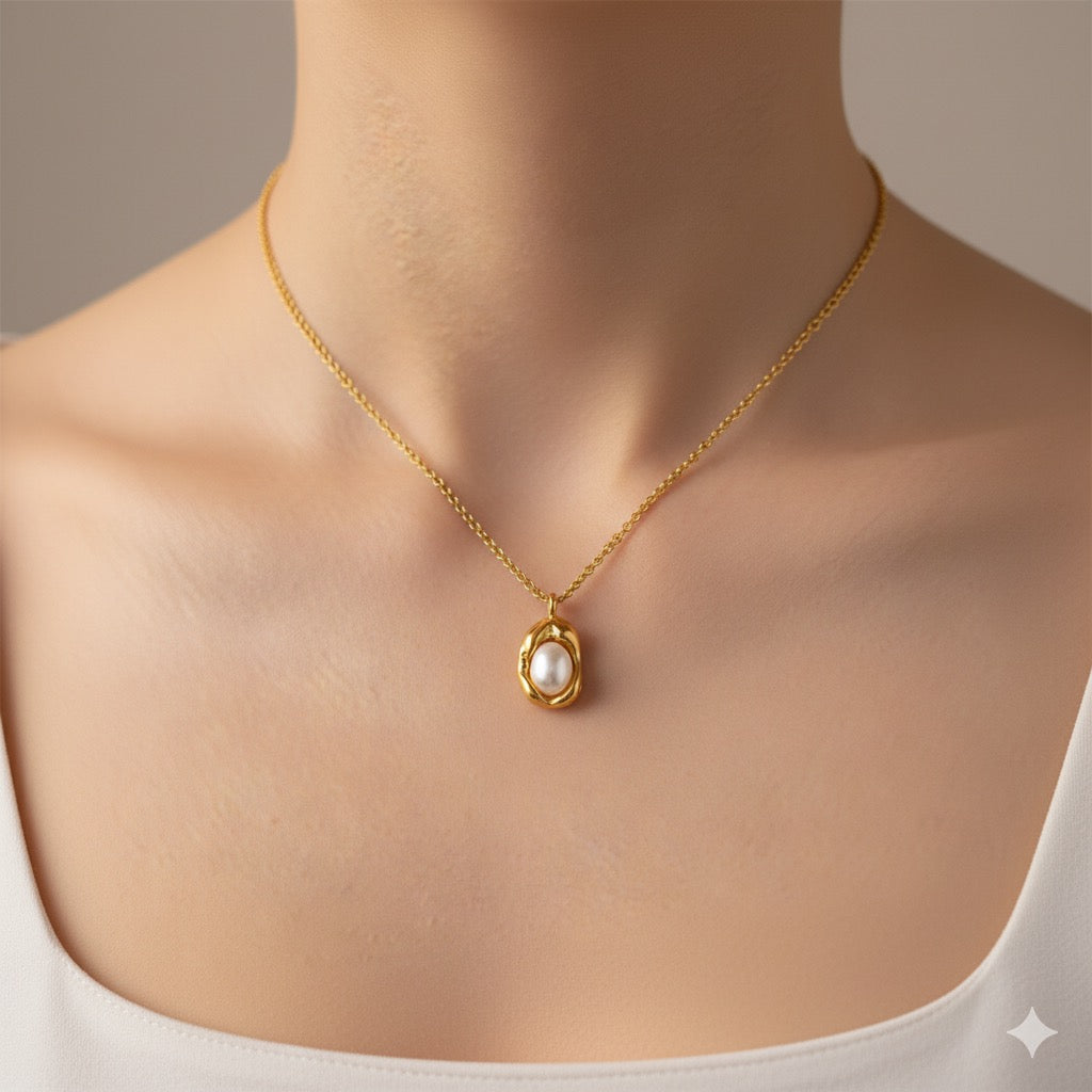 Luxe Dazzle Pearl Pendant