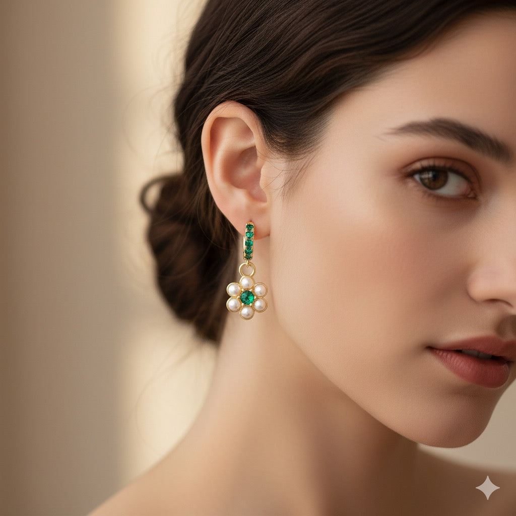 Shiny Flower Pearls Earrings