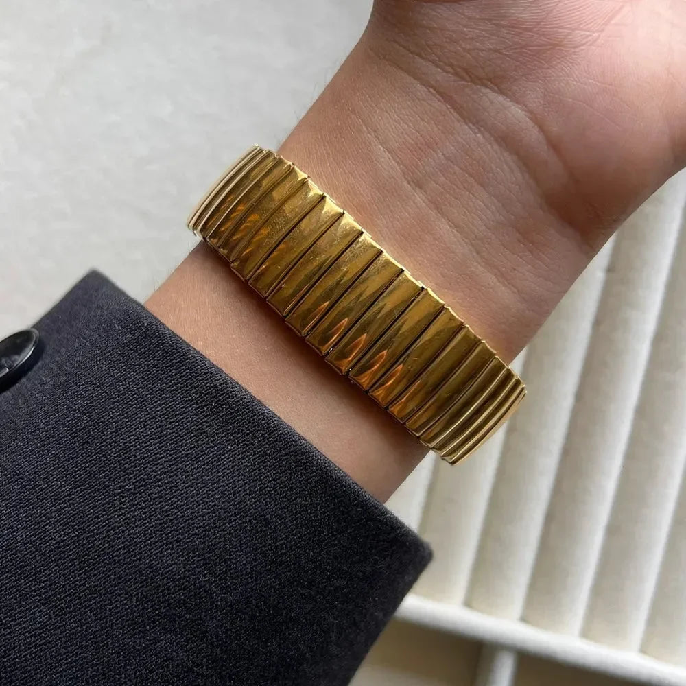 Luxe Stripe Gold Bracelet - Diatoms