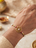 Yaadon Ka Gehna Rakhi Set