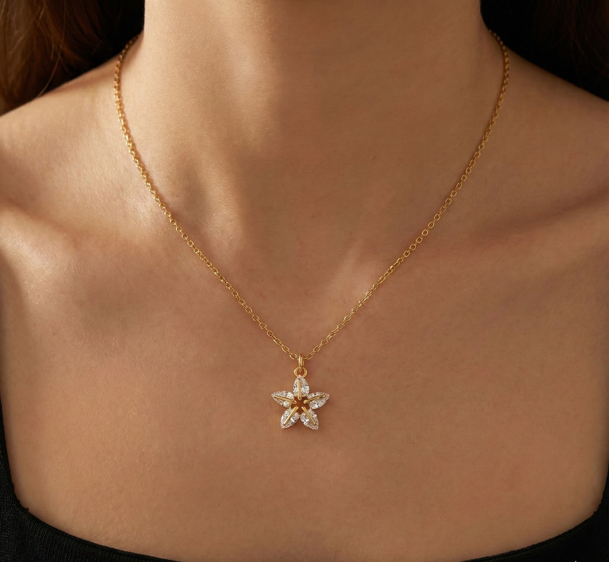 Luxy Chic Leaf Necklace