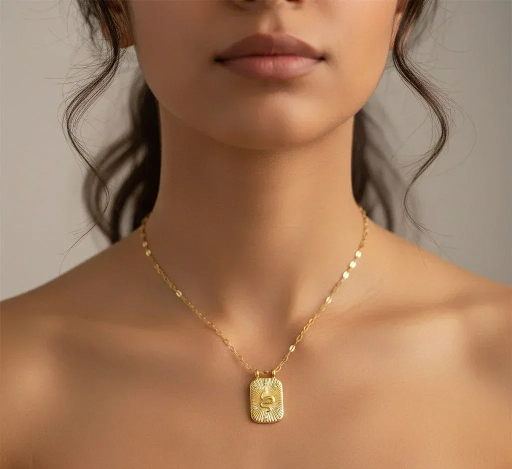 Luxe Squared Pattern Snake Necklace