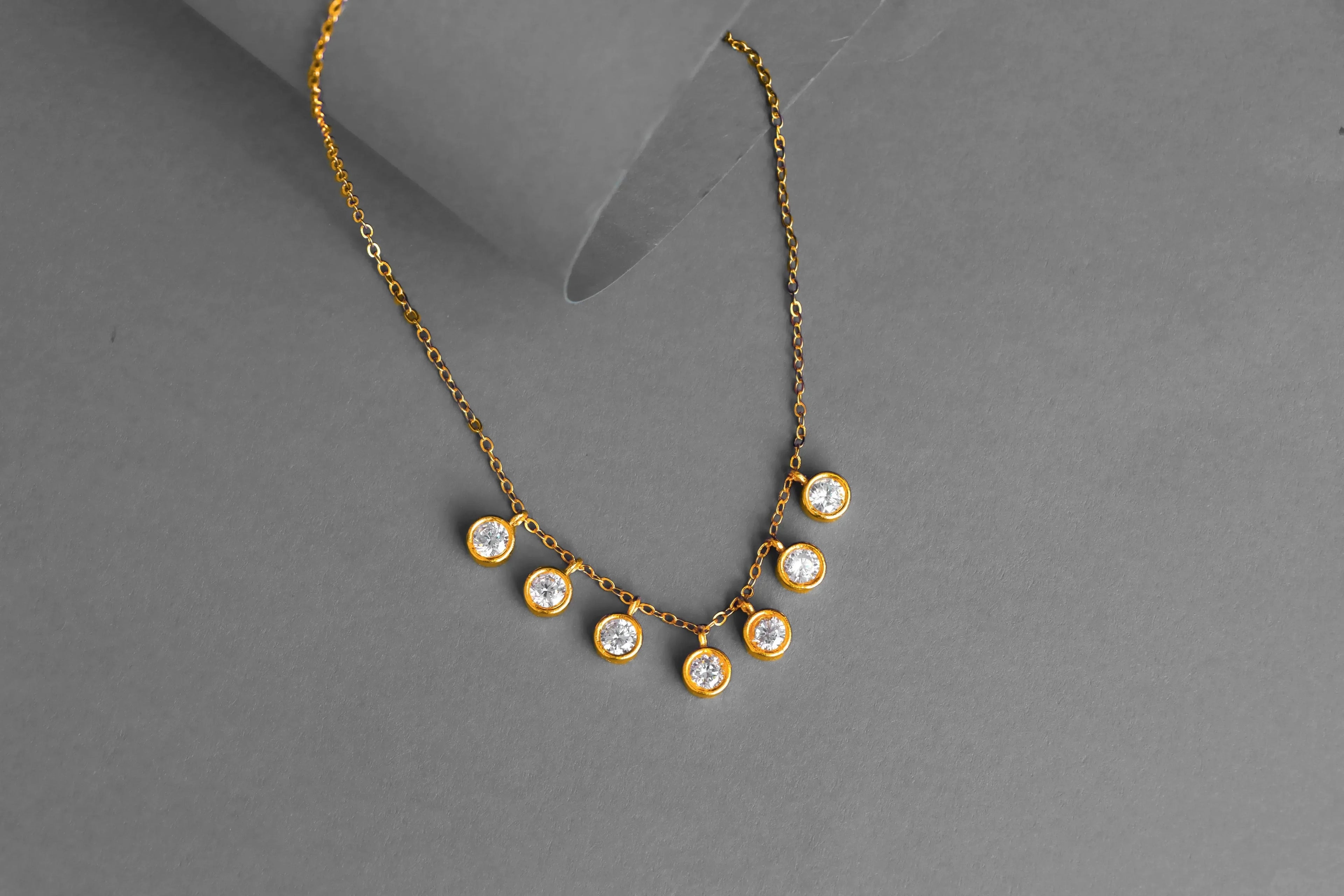 Luxe 7 Diamond Gold Necklace - Diatoms