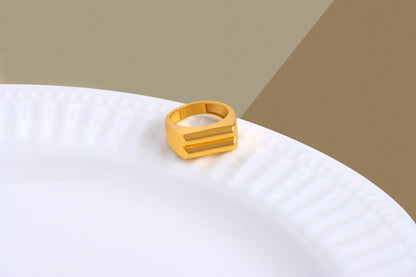 Luxe Flat Top Gold Ring