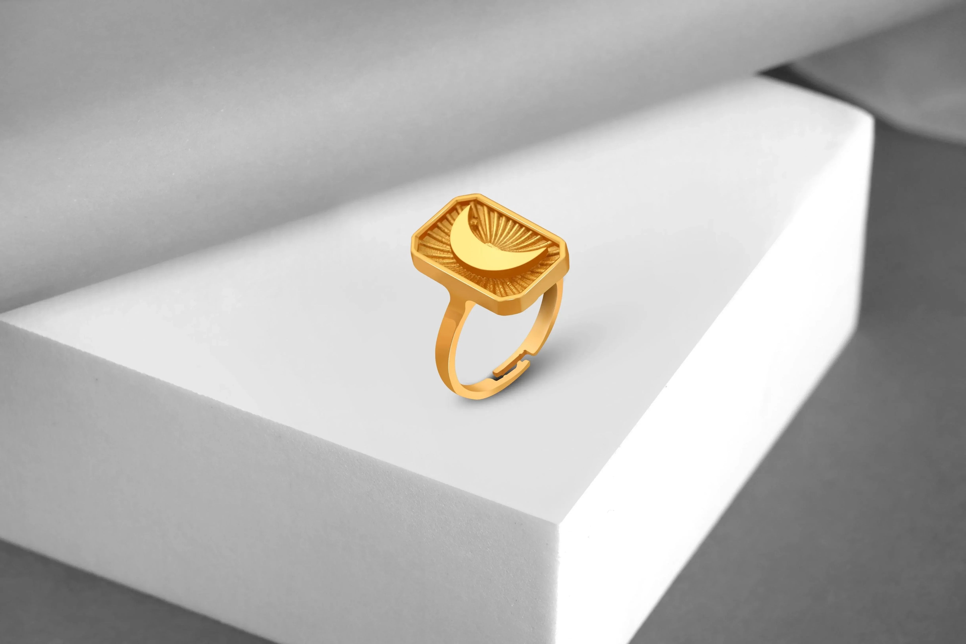 Luxe Waning Crescent Moon Gold Ring - Diatoms