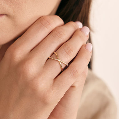 Diamond-Studded Gold Circle Ring